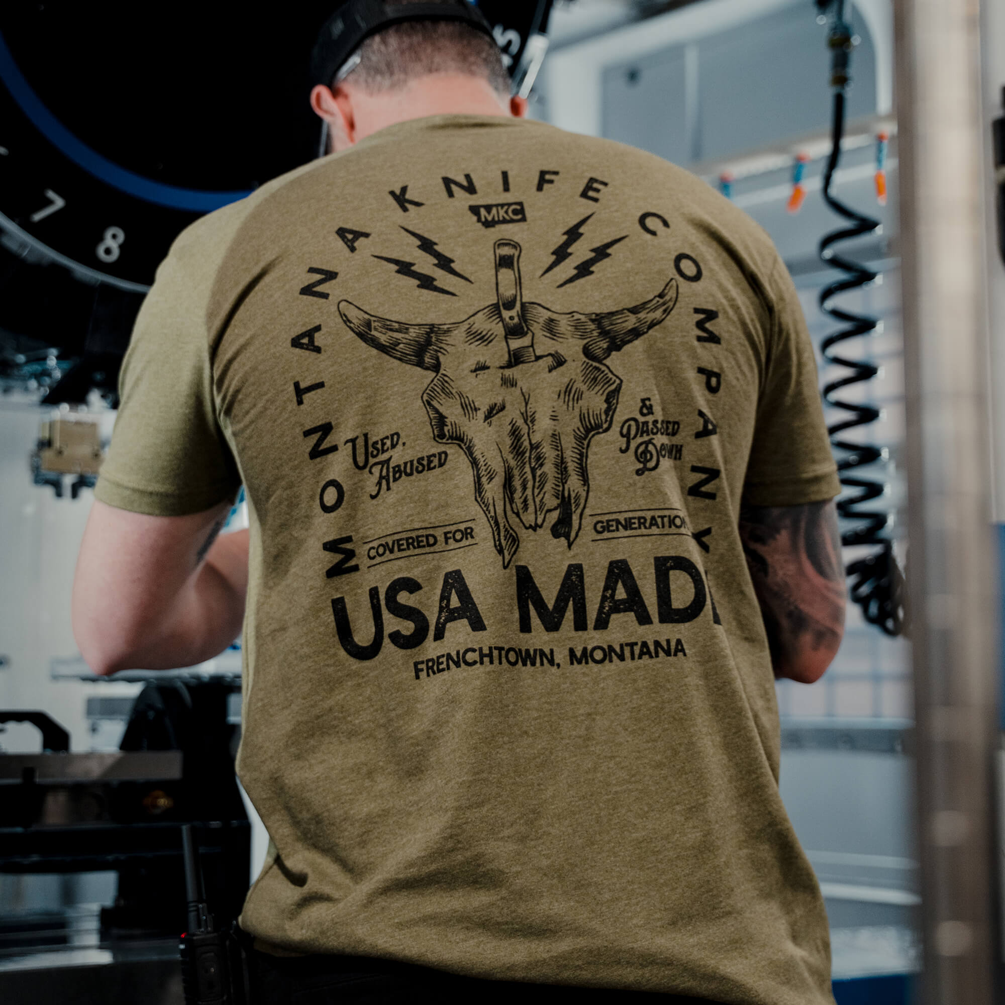 MKC BISON SKULL TEE - OLIVE