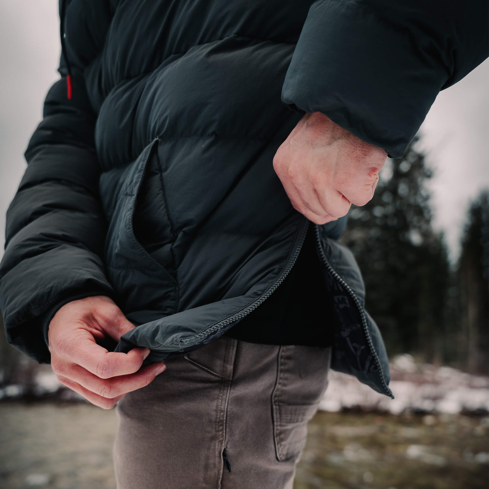 OBERLIN PULLOVER PUFFY JACKET - CHARCOAL