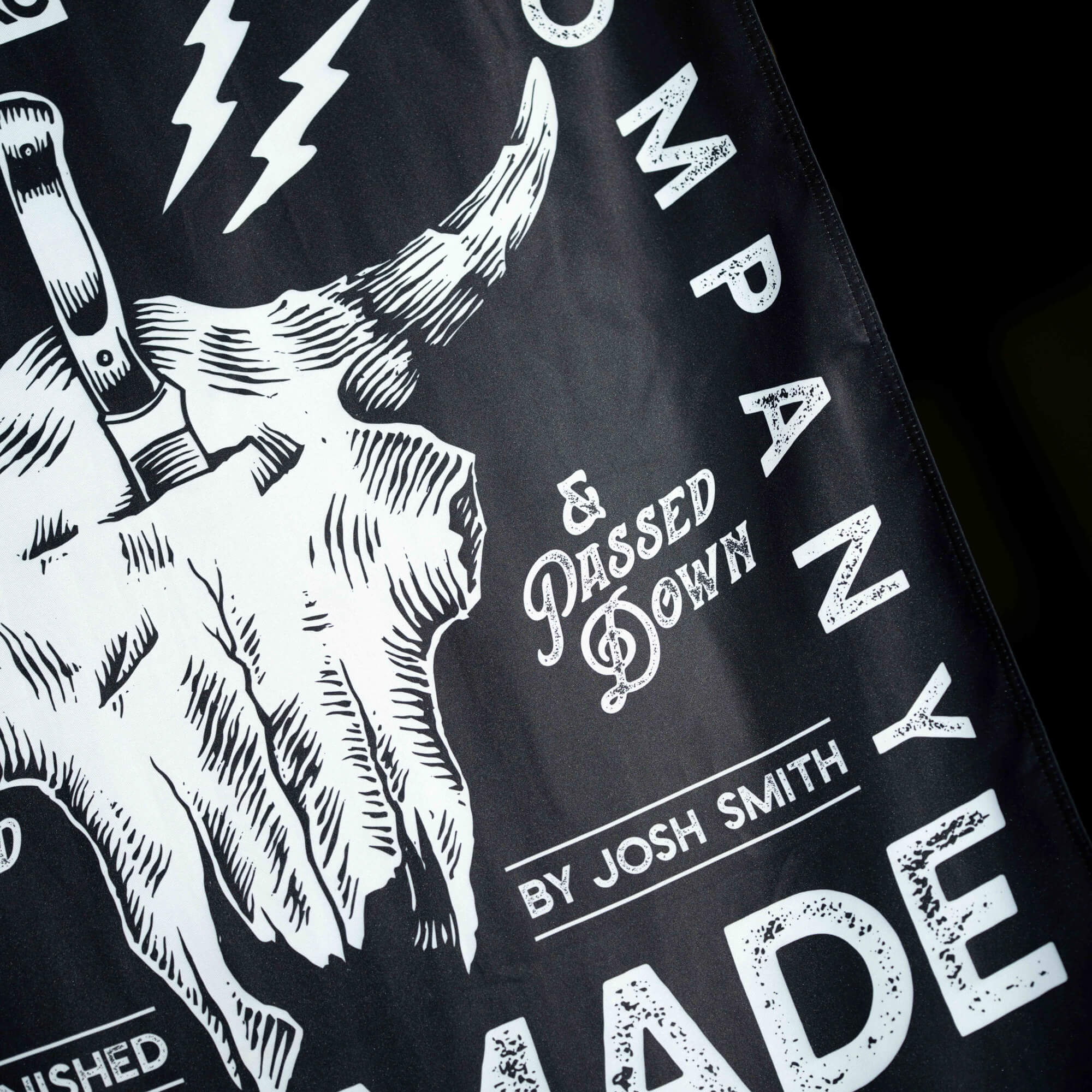 MKC BISON SKULL FLAG