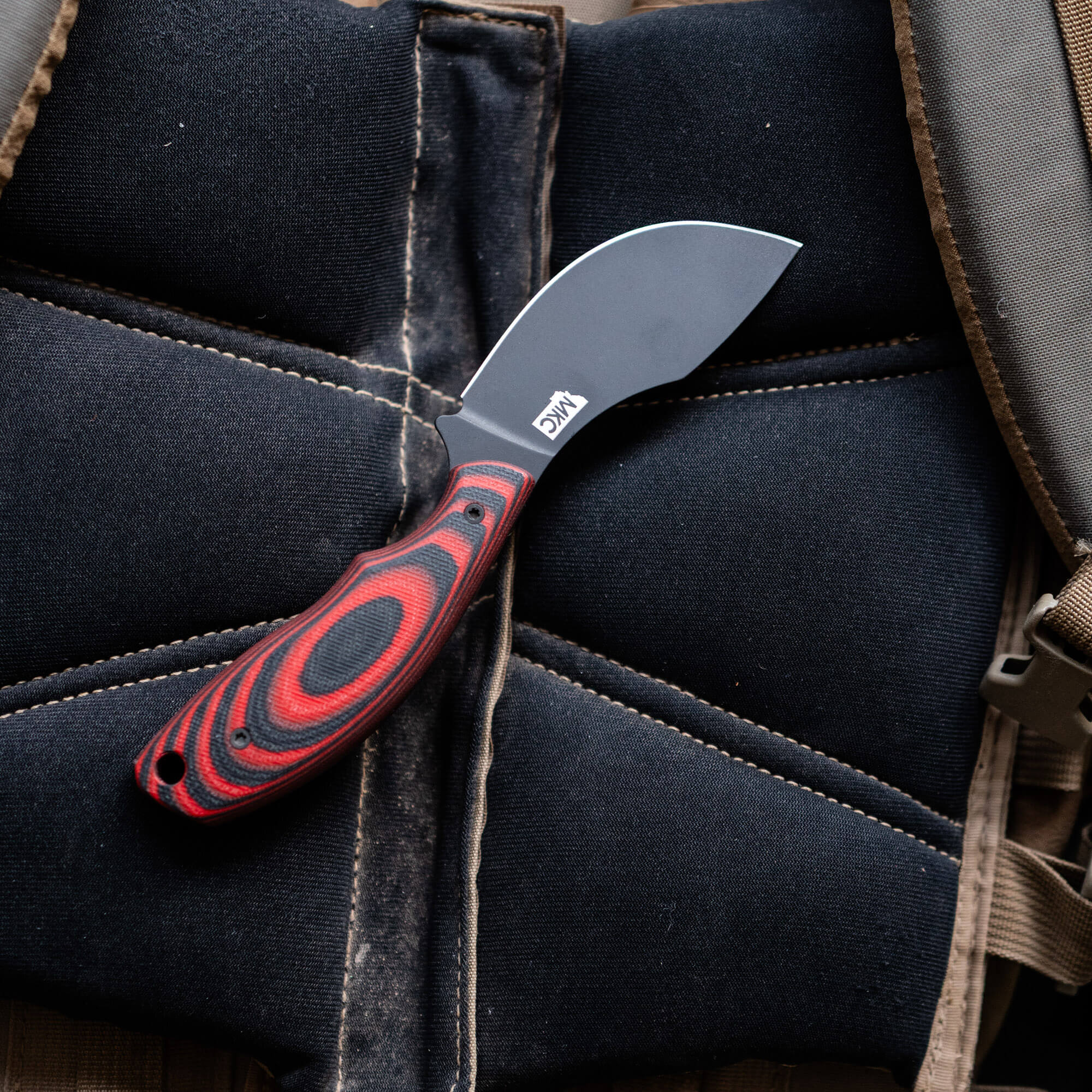 PACKOUT SKINNER PVD - KEEP HAMMERING EDITION - RED & BLACK
