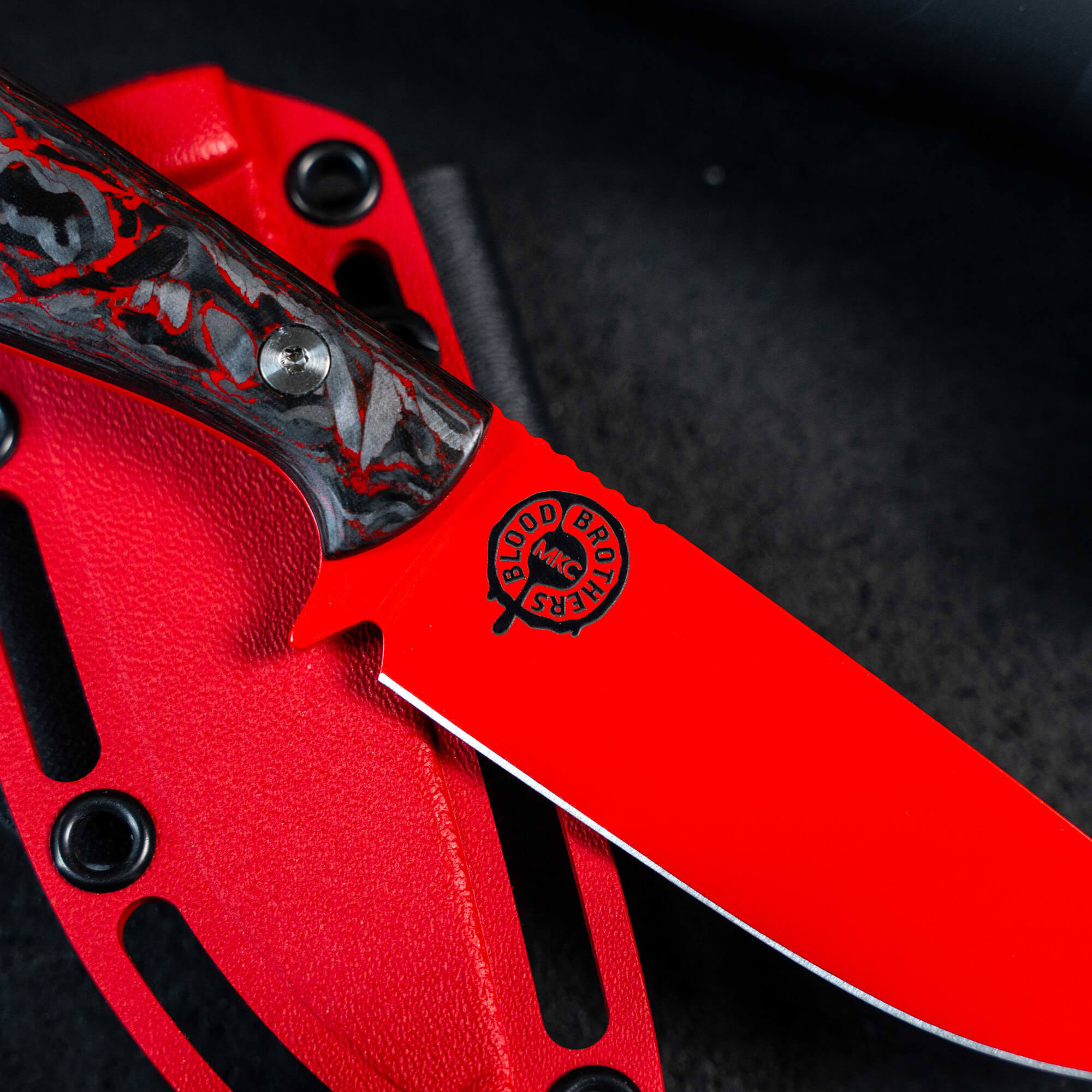 BLOOD BROTHERS WHITETAIL - BLACK/RED