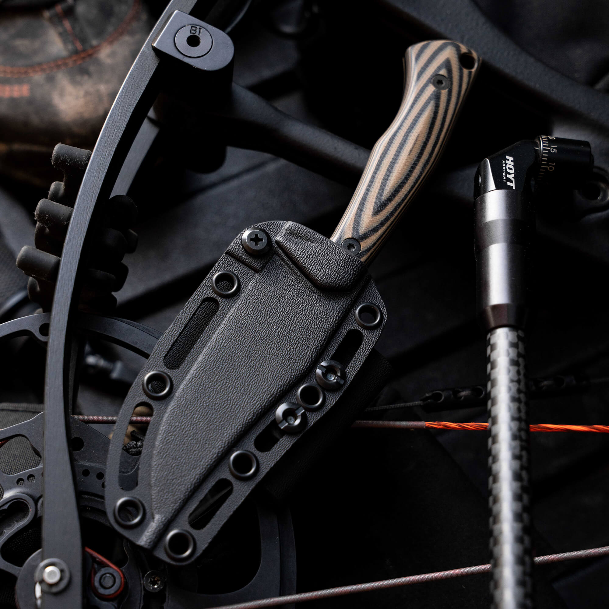 TRIUMPH PRO - TAN & BLACK