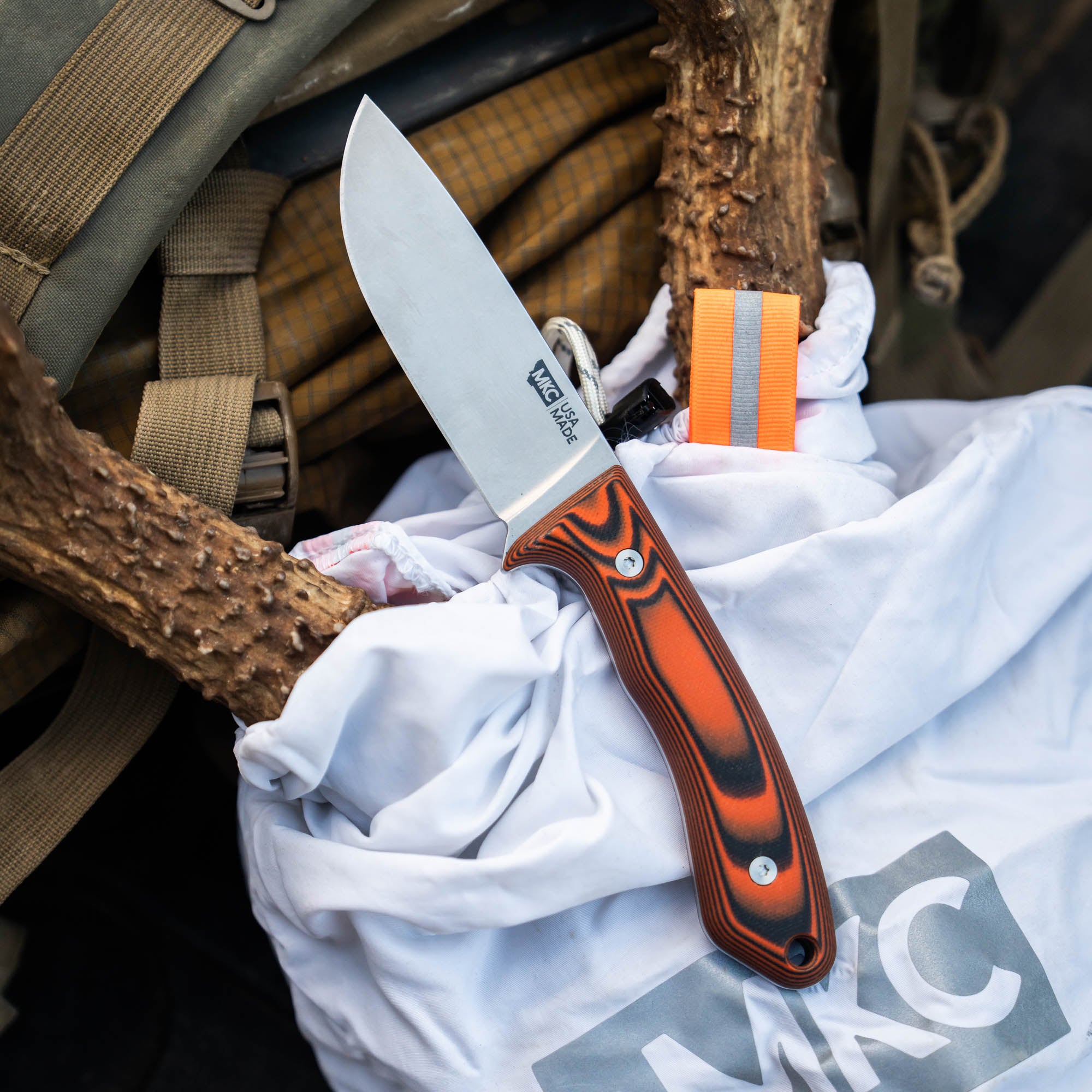 MKC MULE DEER KNIFE - ORANGE & BLACK
