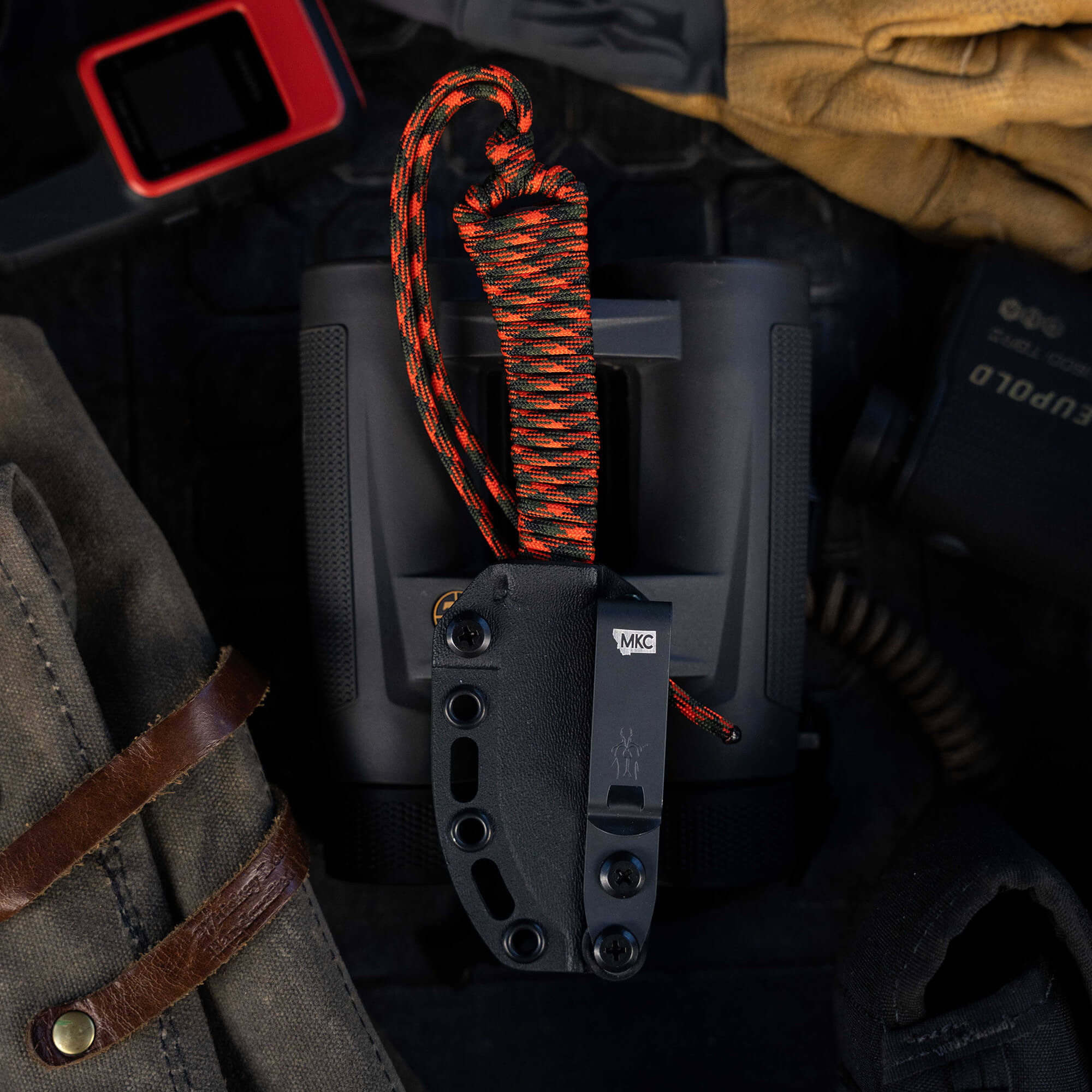 MINI STONED GOAT - ORANGE & BLACK