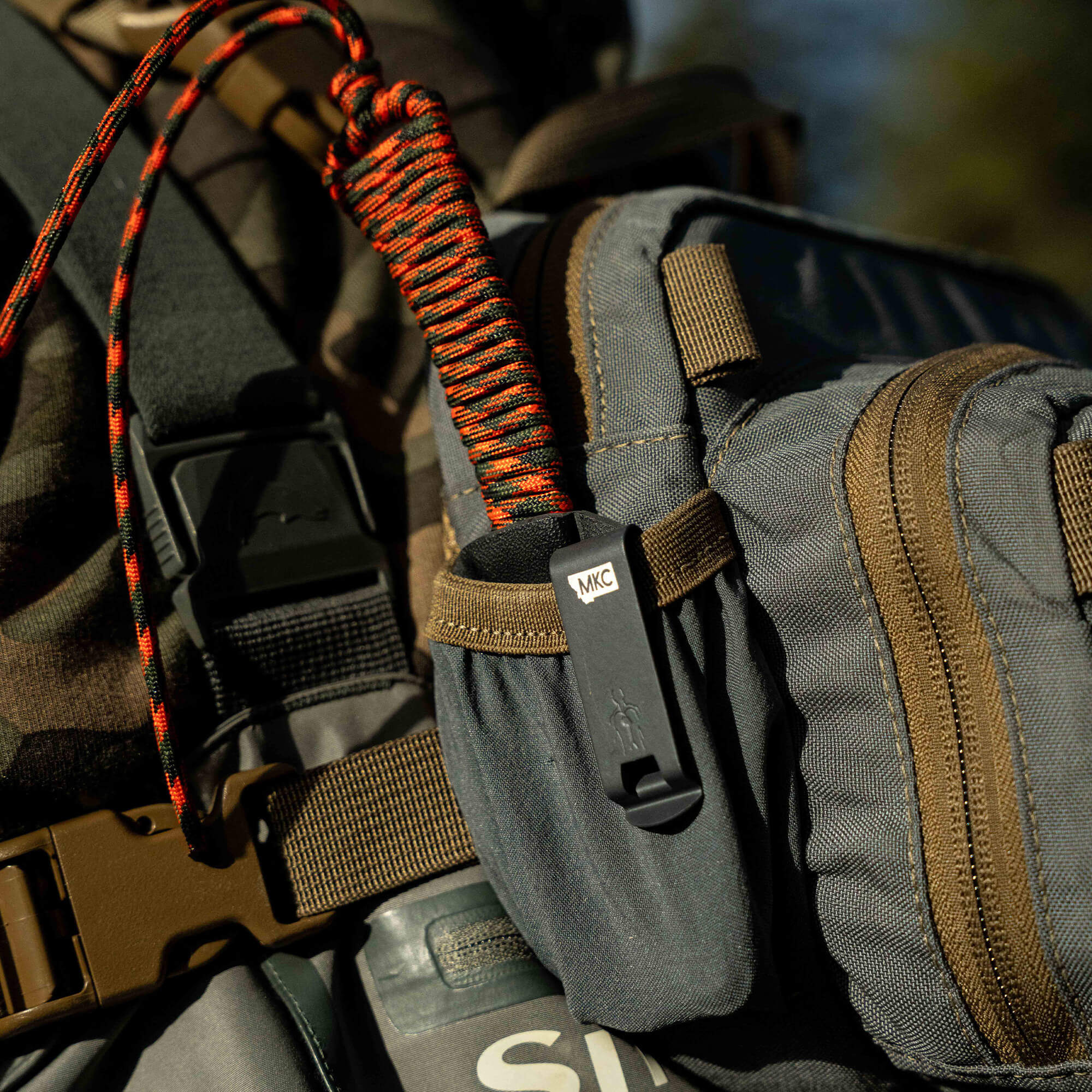 MINI STONED GOAT - ORANGE & BLACK