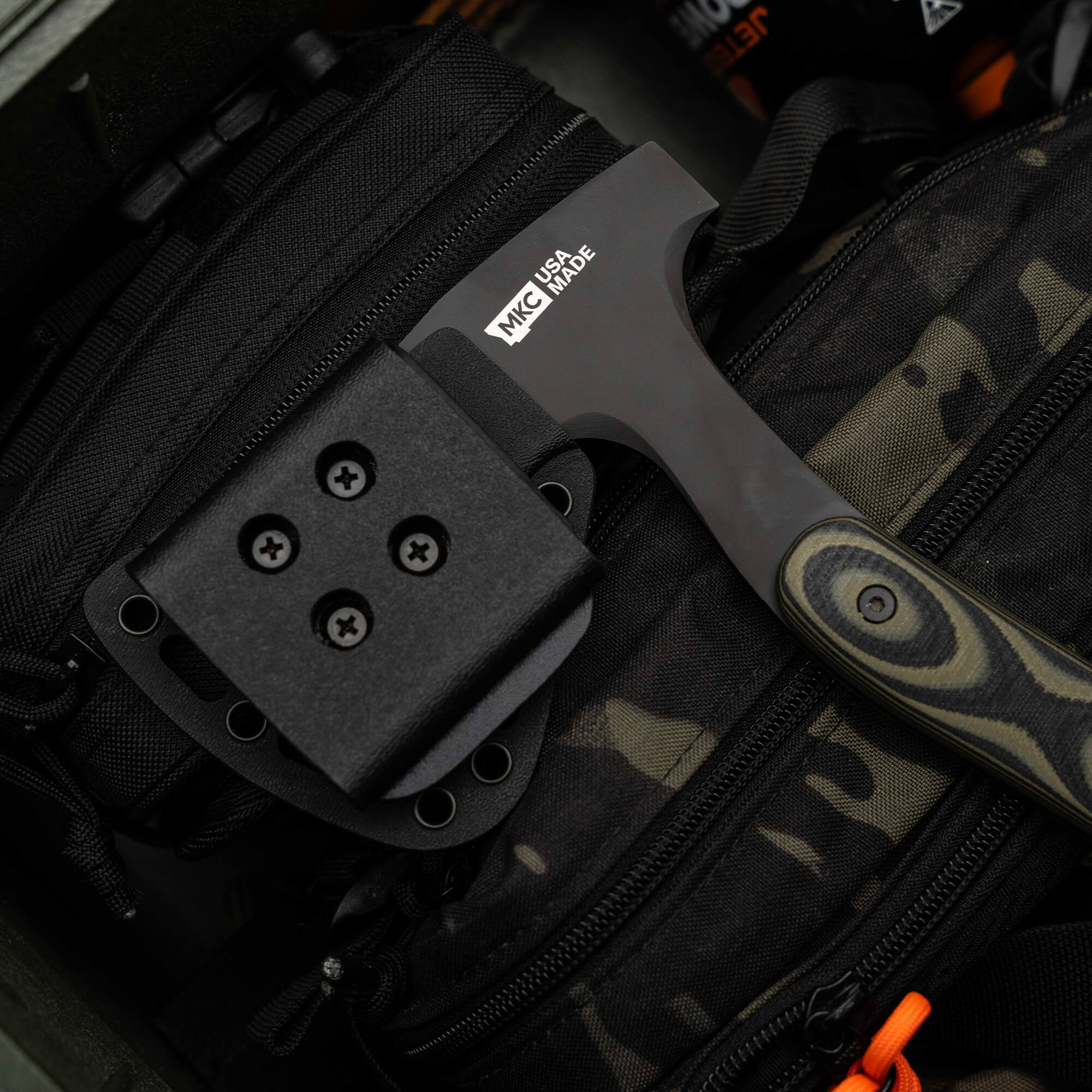 HELLGATE HATCHET - GREEN & BLACK