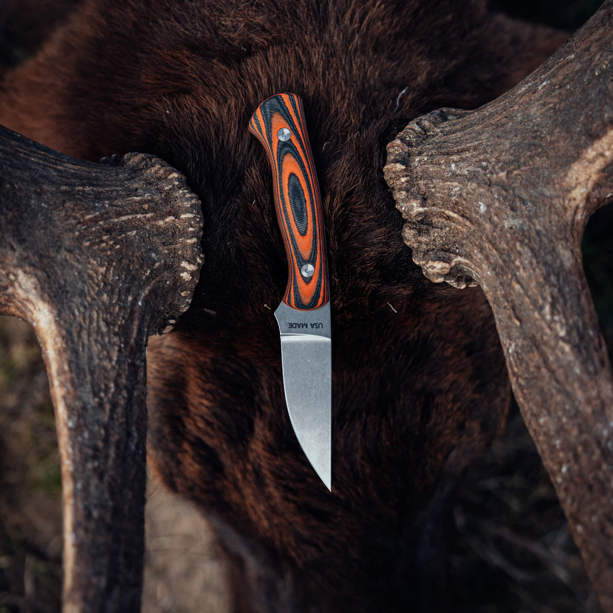 MAGNACUT BLACKFOOT 2.0 - ORANGE & BLACK