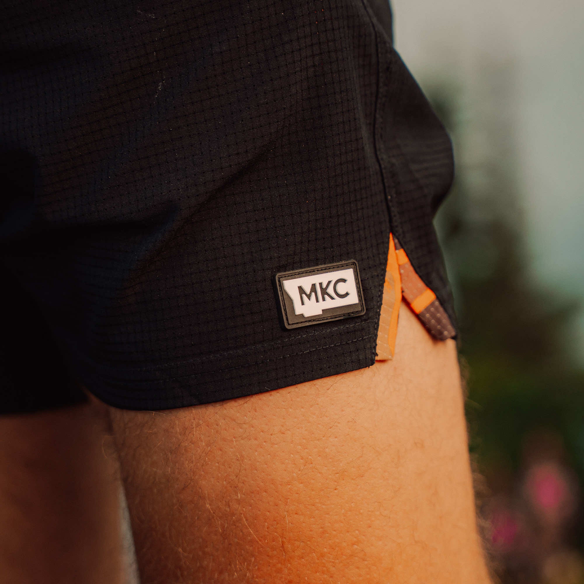MKC RUN WITH KNIVES SHORT