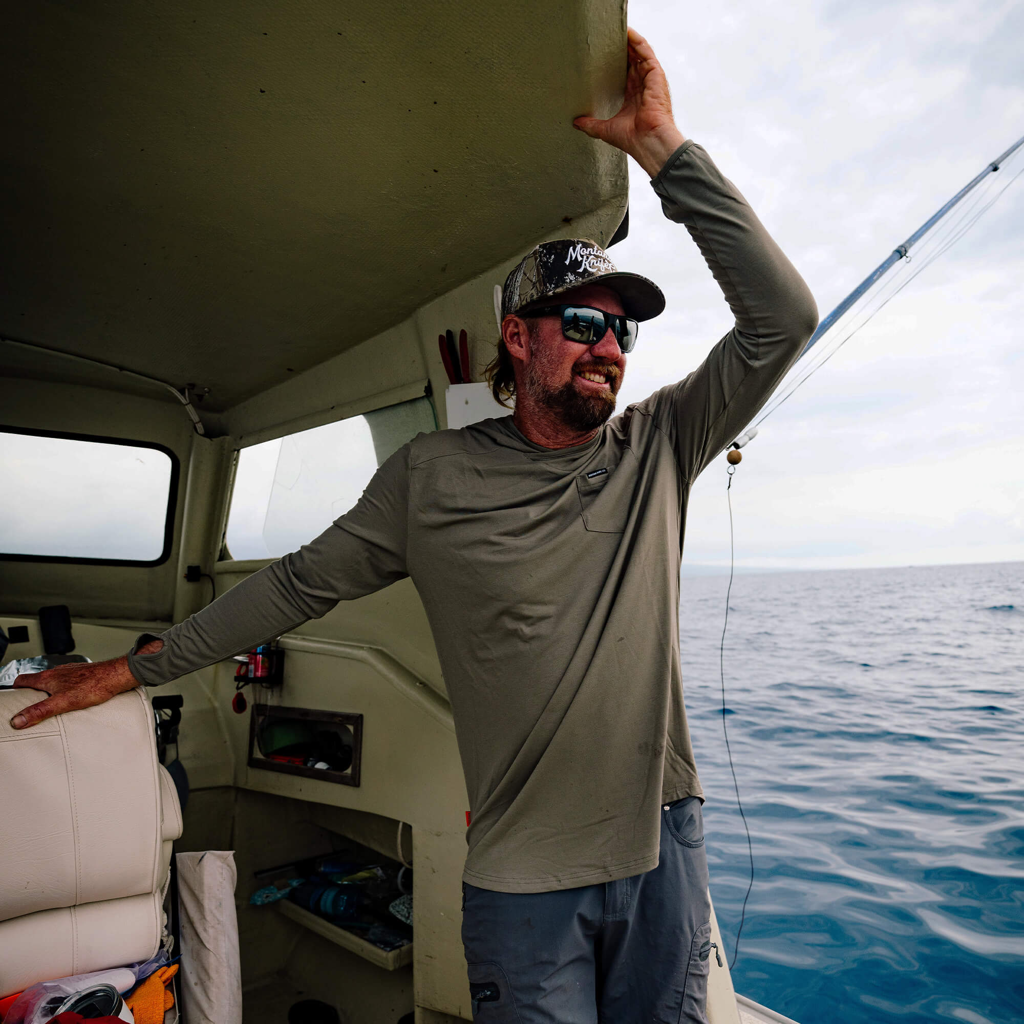 RIMROCK LIGHTWEIGHT HOODIE - OLIVE