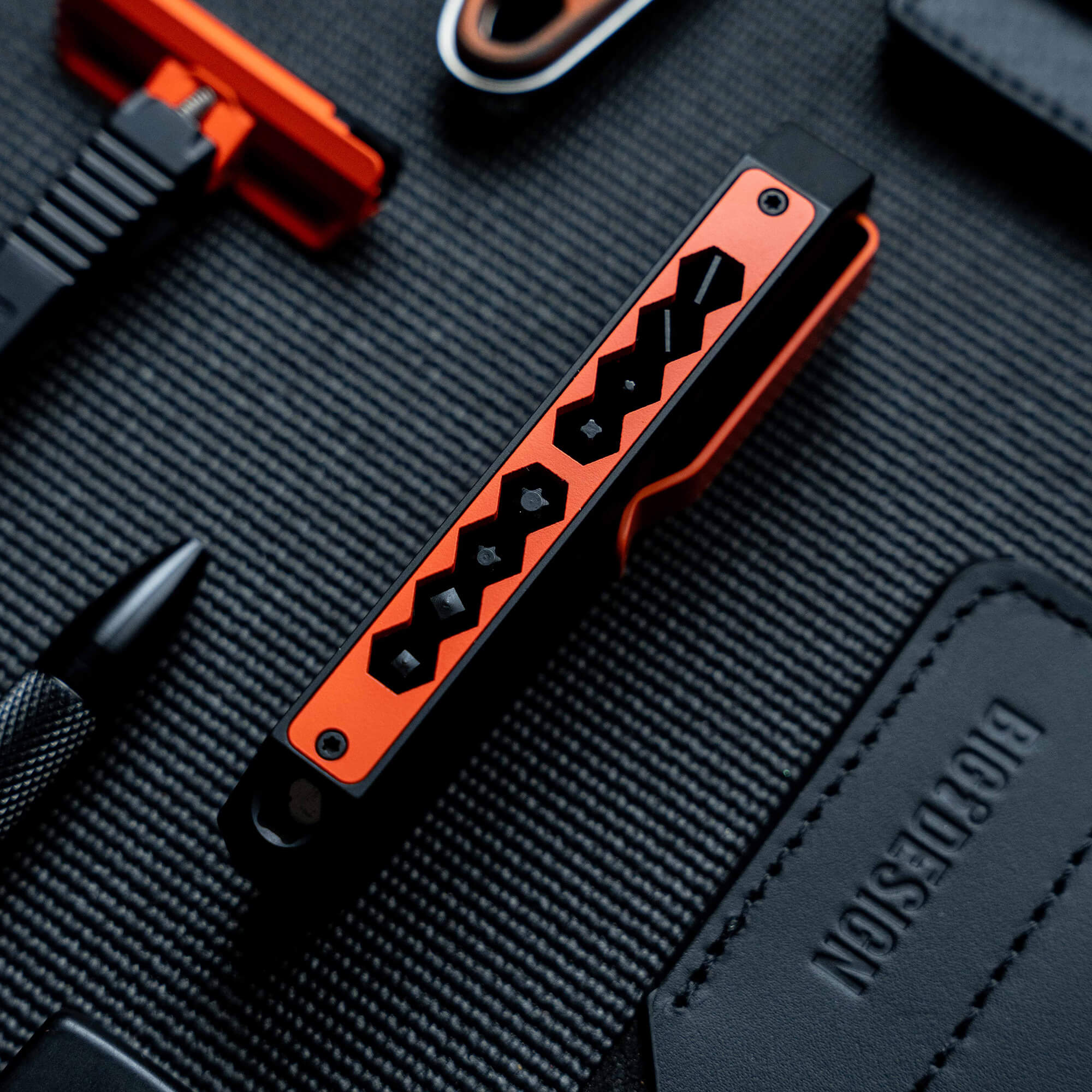 MKC X BIG IDEA DESIGN - BIT BAR II