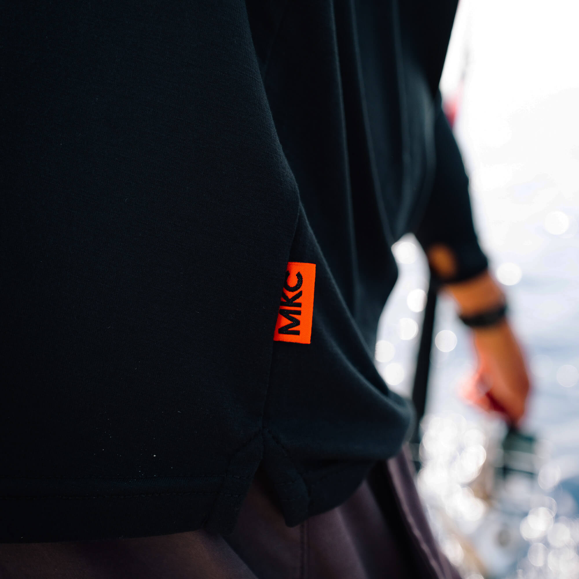 RIMROCK LIGHTWEIGHT HOODIE - BLACK