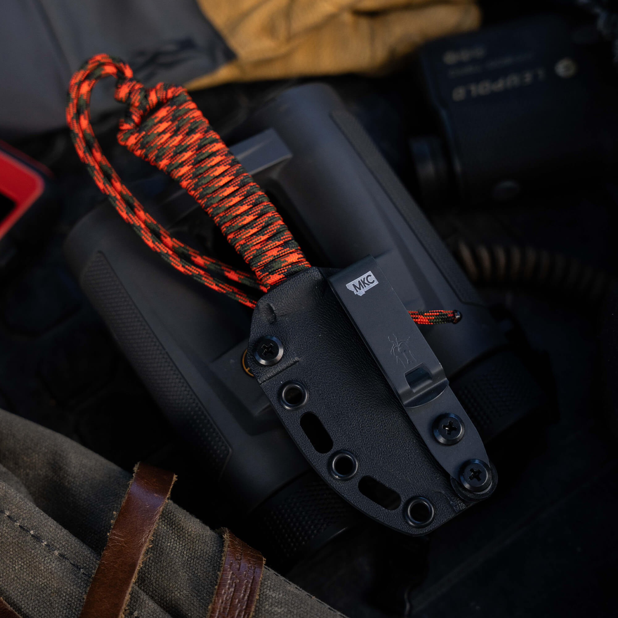 MINI STONED GOAT - ORANGE & BLACK